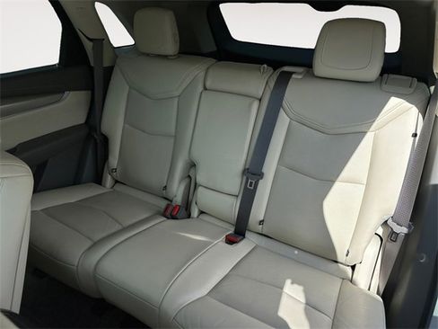 Used 2018 Cadillac XT5 Luxury image 13