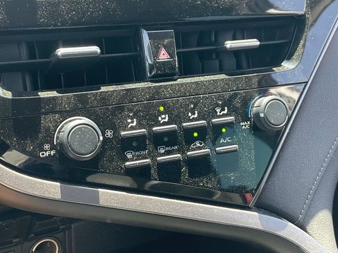 Used 2021 Toyota Camry LE w/ Carpet Mat Package (TMS) image 7