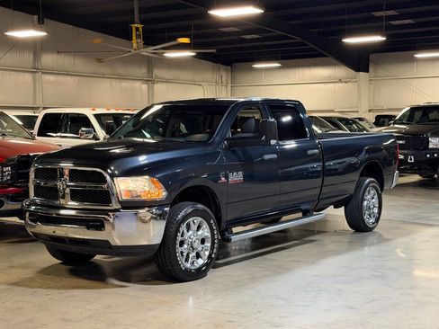 Used 2013 RAM 2500 Tradesman w/ Chrome Appearance Group image 9