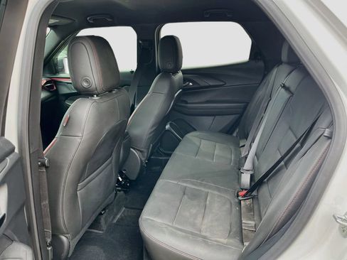 Used 2025 Chevrolet TrailBlazer RS w/ Convenience Package FWD image 25