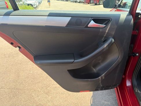 Used 2017 Volkswagen Jetta S FWD image 17