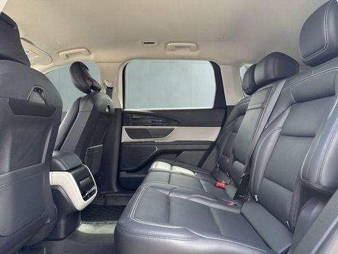 Used 2024 Lincoln Nautilus Premier AWD/4WD image 11