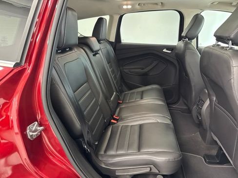 Used 2019 Ford Escape Titanium AWD/4WD image 32