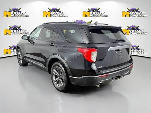 Used 2023 Ford Explorer XLT w/ XLT Sport Appearance Package AWD/4WD image 7