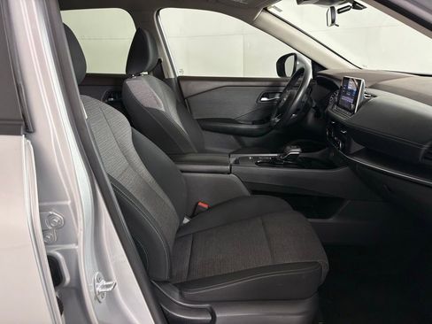 Used 2023 Nissan Rogue SV FWD image 40