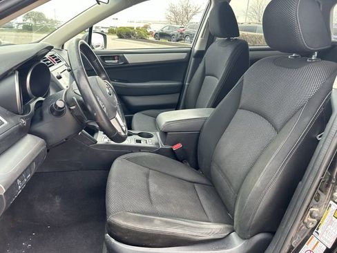 Used 2017 Subaru Outback 2.5i Premium AWD/4WD image 21