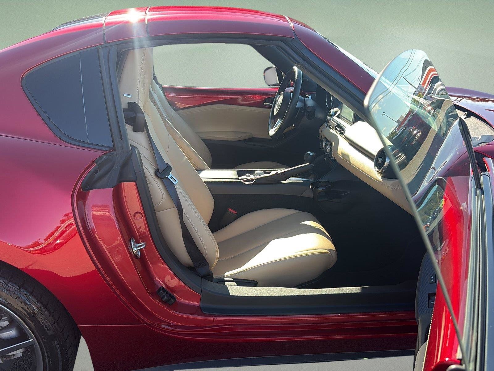 Used 2019 MAZDA MX-5 Miata RF Grand Touring RWD image 13