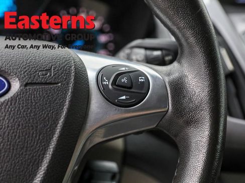 Used 2017 Ford Transit Connect XLT image 16