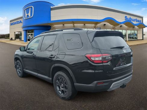 New 2025 Honda Pilot TrailSport image 6