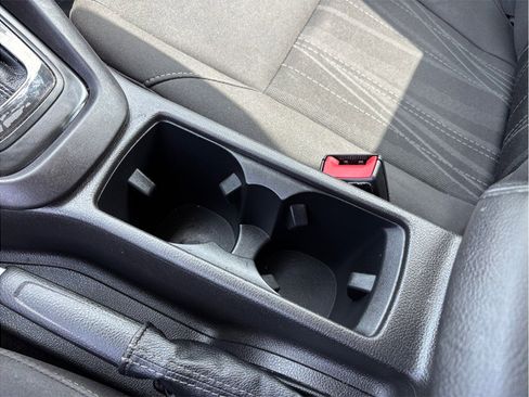 Used 2017 Ford Focus SE FWD image 25