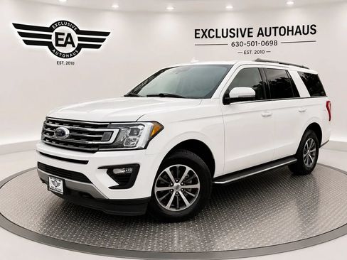 Used 2019 Ford Expedition XLT w/ Equipment Group 202A AWD/4WD image 9