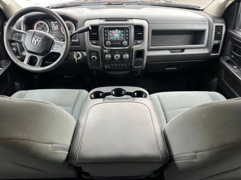 Used 2018 RAM 2500 Tradesman w/ Chrome Appearance Group image 3