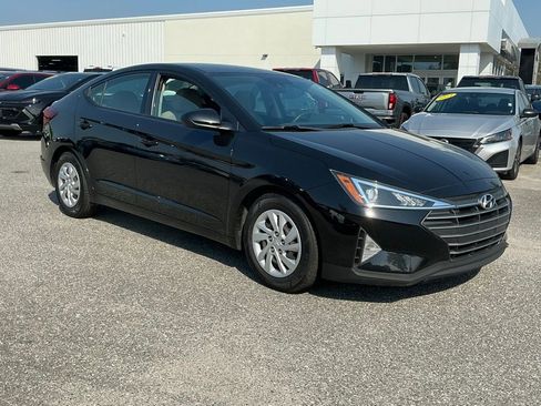 Used 2020 Hyundai Elantra SE image 12
