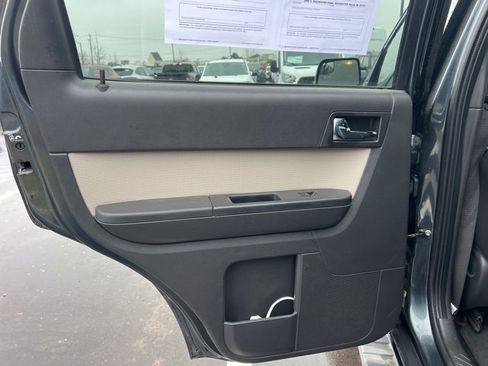 Used 2010 Mercury Mariner Premier image 13