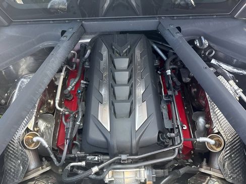 Used 2024 Chevrolet Corvette Stingray Preferred Cpe RWD image 31