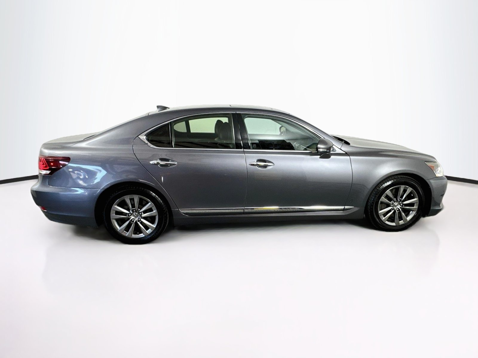 Used 2014 Lexus LS 460 AWD w/ Comfort Package image 8