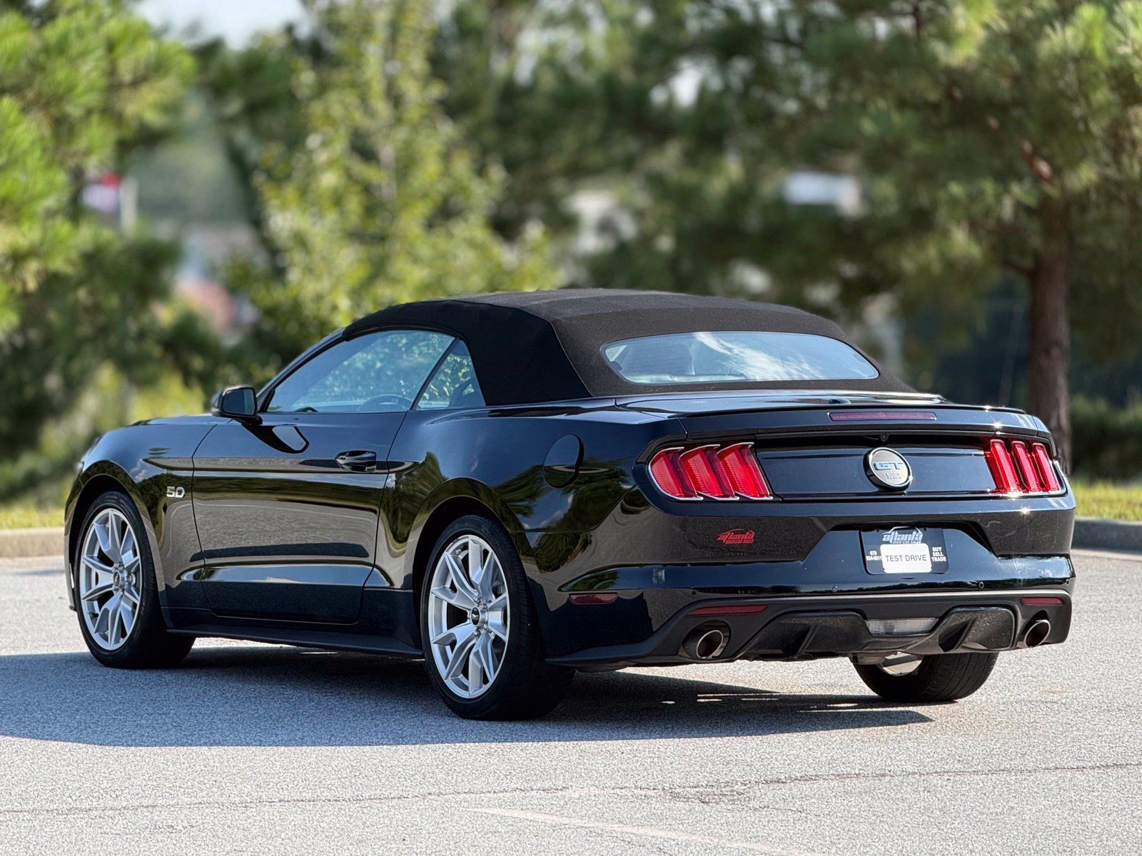 Used 2015 Ford Mustang GT Premium w/ Equipment Group 401A RWD image 10