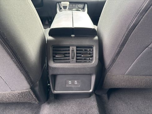 Used 2026 Nissan Rogue SV AWD/4WD image 22