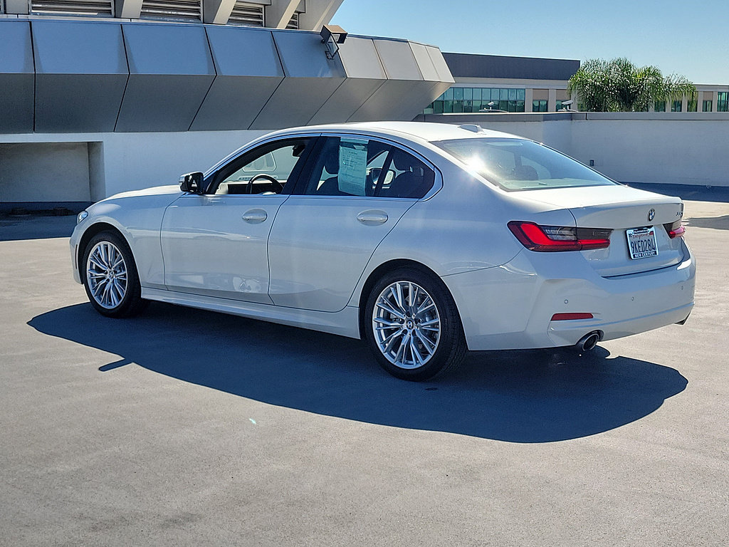 Used 2024 BMW 330i Sedan w/ Convenience Package RWD image 2
