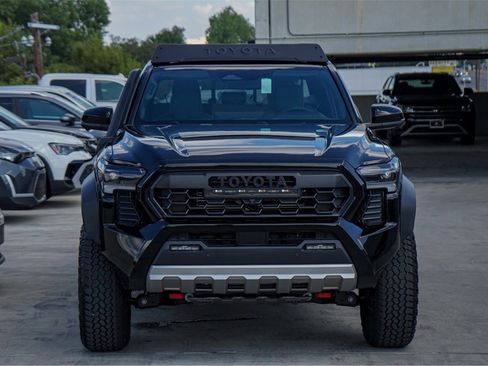 Used 2025 Toyota Tacoma TRD Sport w/ Tow Tech Package image 4