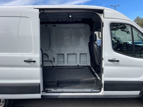 Certified 2020 Ford Transit 250 Medium Roof image 18