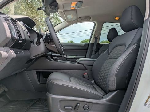 Used 2022 Nissan Pathfinder SV w/ SV Black Package FWD image 2