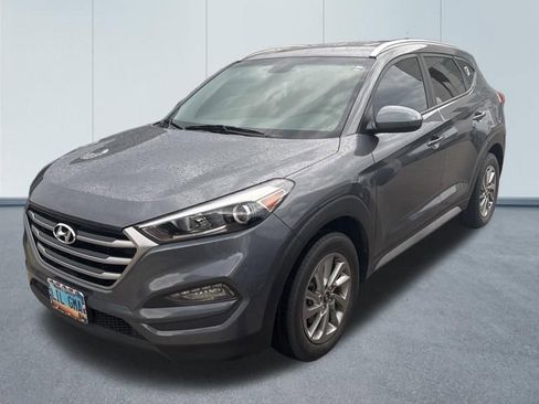 Used 2017 Hyundai Tucson SE FWD image 2