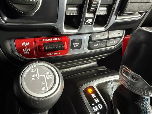 Used 2021 Jeep Wrangler Unlimited Rubicon 4xe w/ Steel Bumper Group image 23