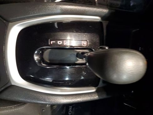 Used 2015 Nissan Rogue S image 26