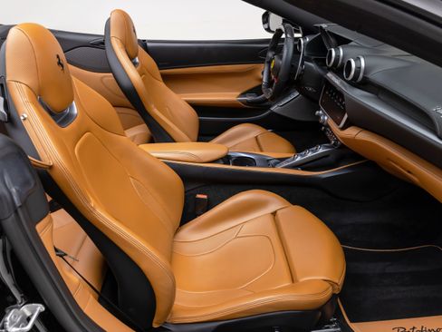 Used 2020 Ferrari Portofino RWD image 33