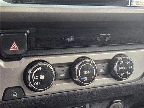 Used 2018 Toyota Tacoma SR5 image 18