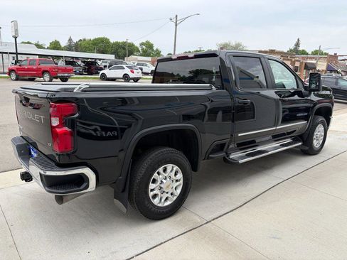 Used 2021 Chevrolet Silverado 3500 LT w/ Convenience Package AWD/4WD image 5