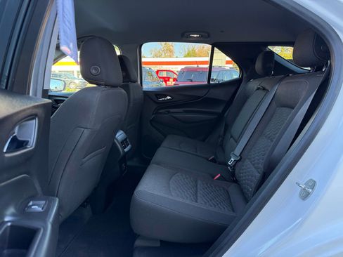 Used 2020 Chevrolet Equinox LT image 32