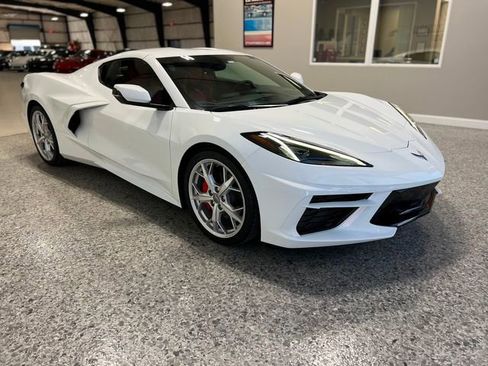 Used 2021 Chevrolet Corvette Stingray 2LT w/ Chrome Exterior Badge Package image 8