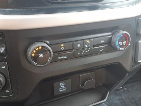 Used 2023 Ford F150 XLT image 9