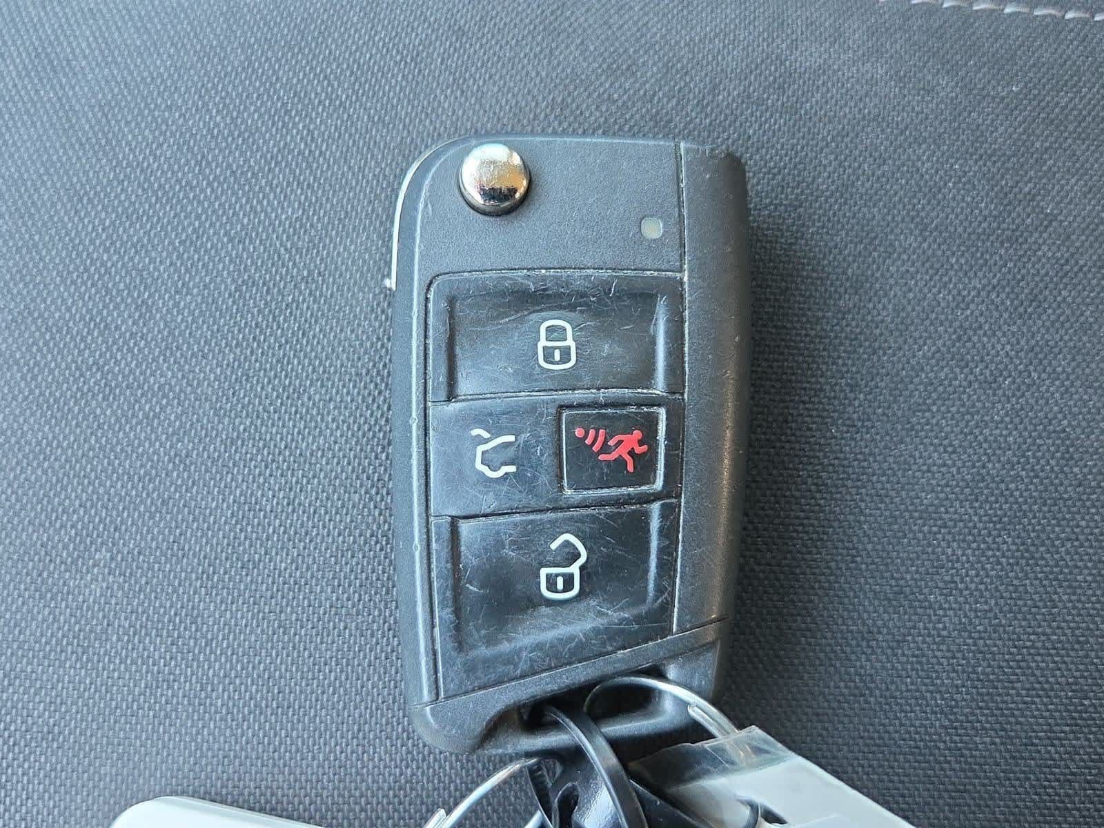 Used 2019 Volkswagen Tiguan S FWD image 32