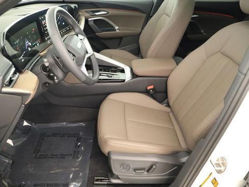 New 2025 Audi Q5 Premium image 23