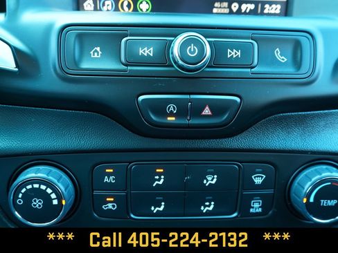 Used 2024 GMC Terrain SLE FWD image 35