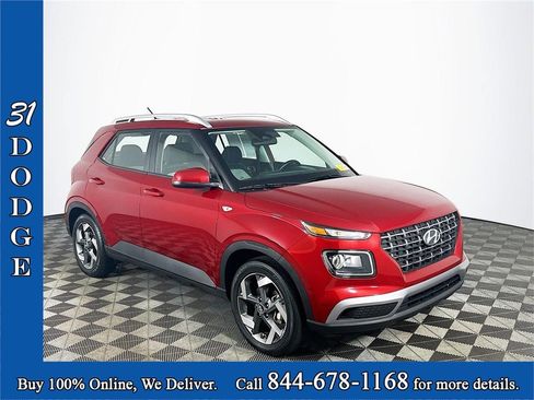 Used 2024 Hyundai Venue SEL image 1