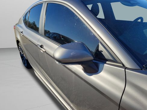 Used 2025 Toyota Camry SE image 14