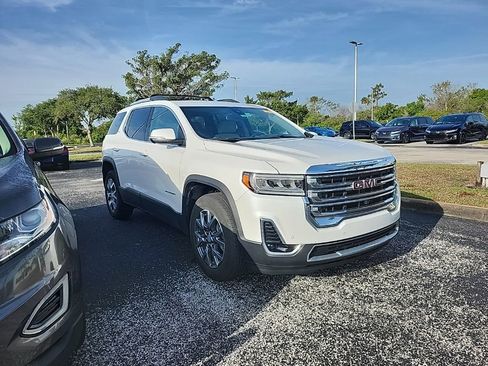 Used 2023 GMC Acadia SLT w/ Technology Package FWD image 1