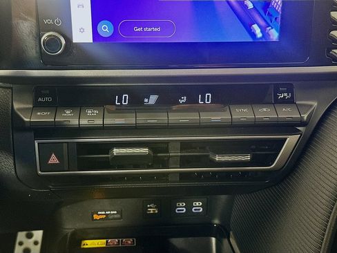 Used 2025 Toyota Camry SE FWD image 15