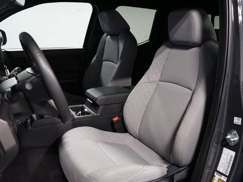 Used 2024 Toyota Tacoma SR5 w/ SR5 Upgrade Package RWD image 30