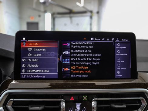 Certified 2024 BMW X3 xDrive30i w/ Premium Package AWD/4WD image 17