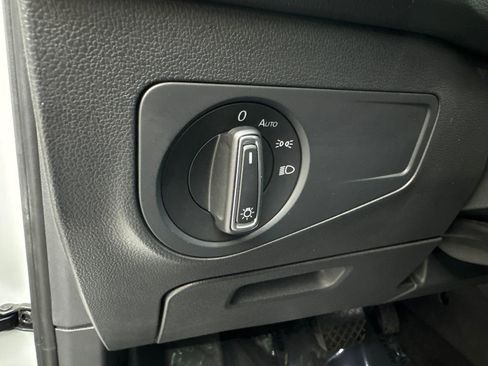 Used 2024 Volkswagen Tiguan SE FWD image 59