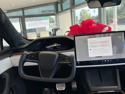 Used 2022 Tesla Model S image 20