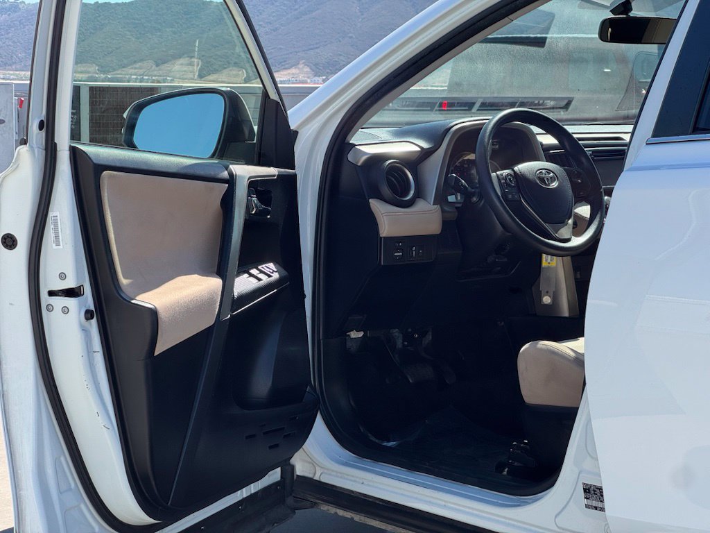 Used 2014 Toyota RAV4 XLE FWD image 8