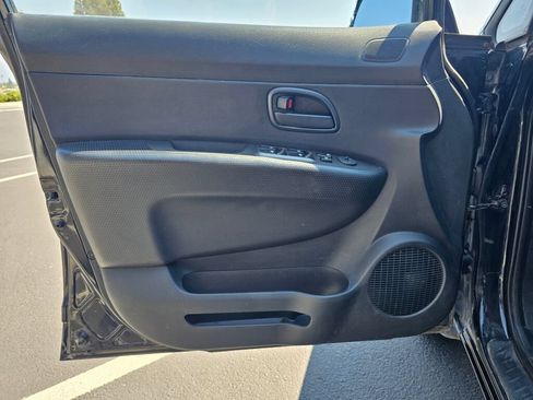Used 2009 Kia Rondo LX FWD image 19