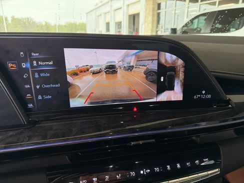 Used 2021 Cadillac Escalade ESV Premium Luxury w/ Driver Assist Tech Package image 10