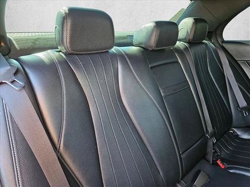 Used 2020 Mercedes-Benz E 350 4MATIC Sedan image 12